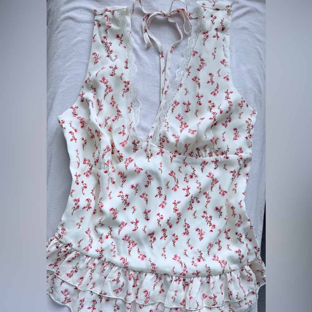 Floral Sleeveless Top with Lace Detail